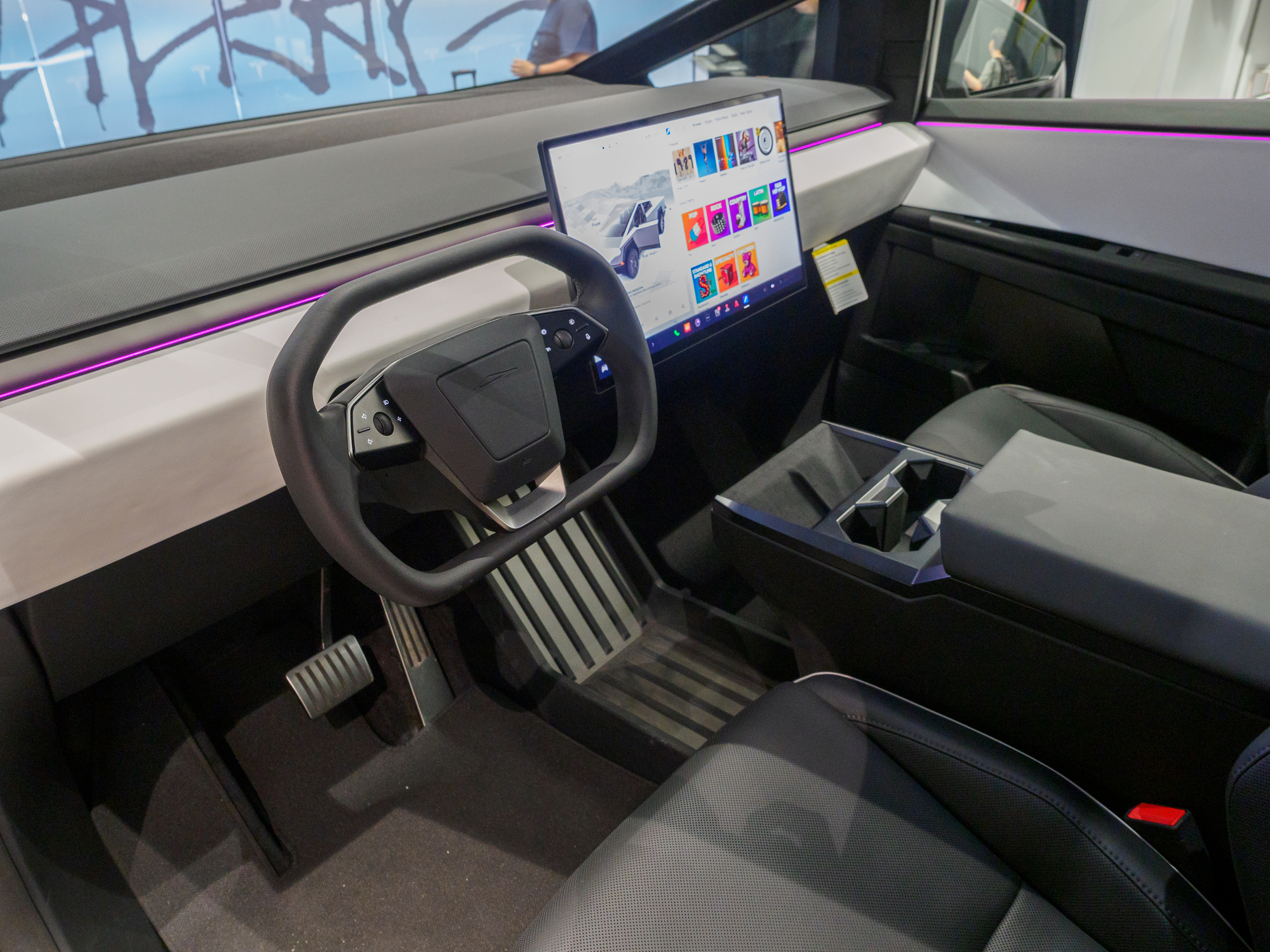 tesla cybertruck interni