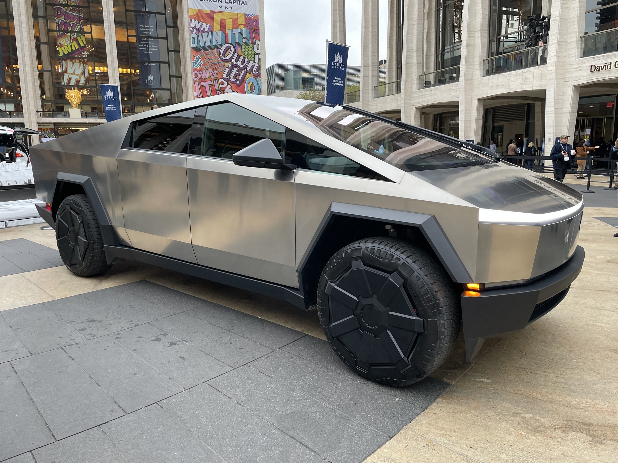 tesla cybertruck